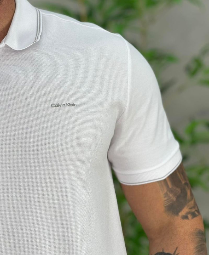 Camisa Polo Branca Masculina Regular Com Friso - Calvin Klein