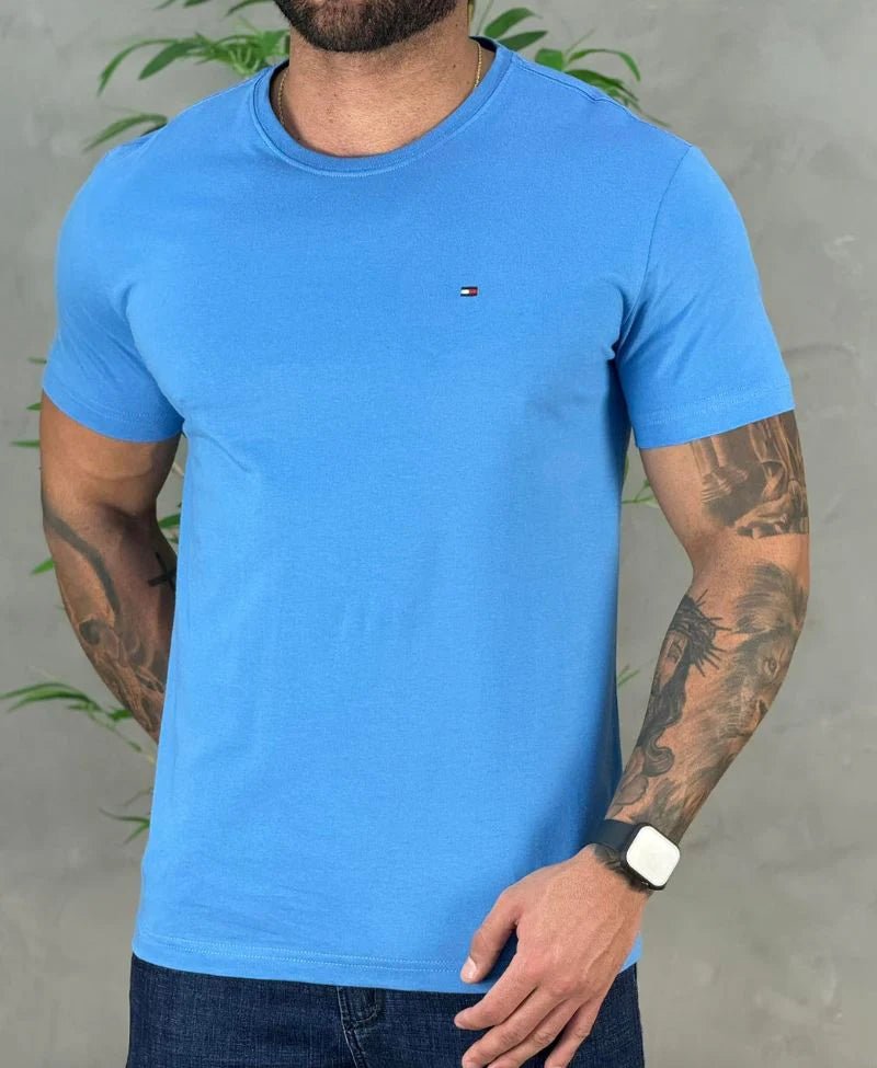 Kit 2 Camisetas Caqui e Azul Céu Masculino Básica - Tommy Hilfiger