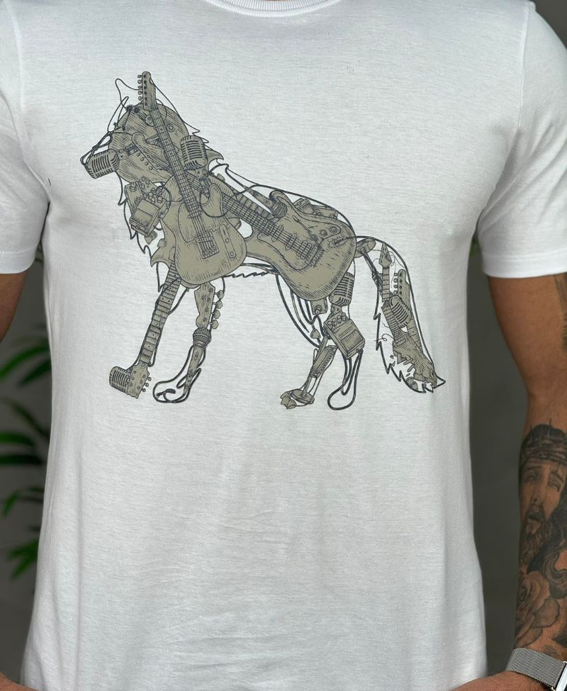 Camiseta Branco Casual Masculina Wolf Guitar - Acostamento