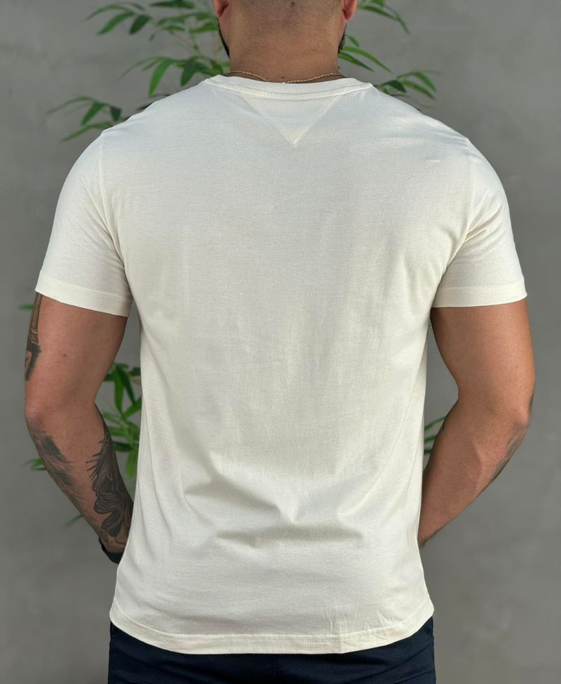 Camiseta Creme Masculina Classic Logo - Tommy Hilfiger