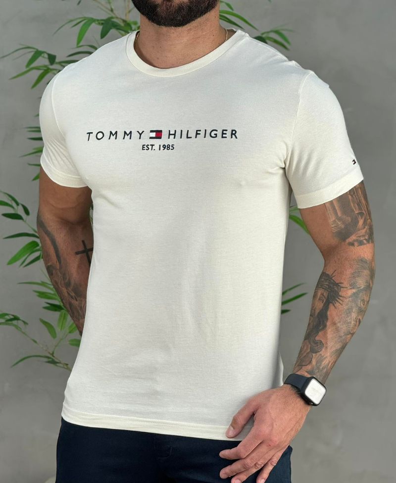 Camiseta Creme Masculina Classic Logo - Tommy Hilfiger