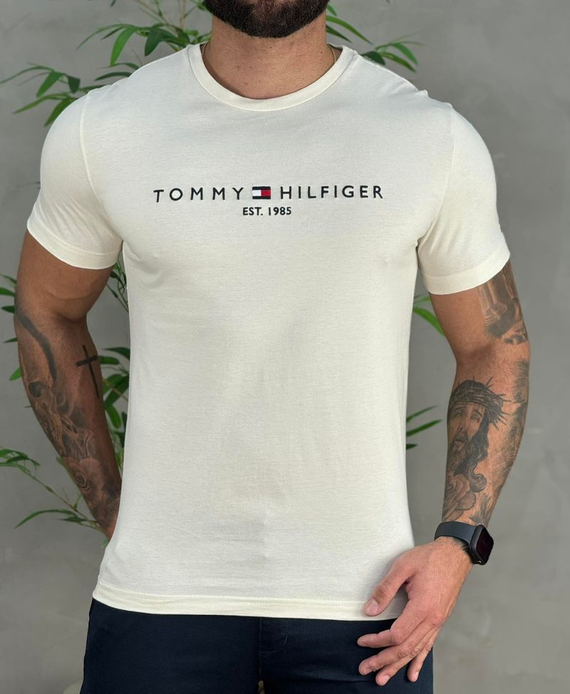 Camiseta Creme Masculina Classic Logo - Tommy Hilfiger