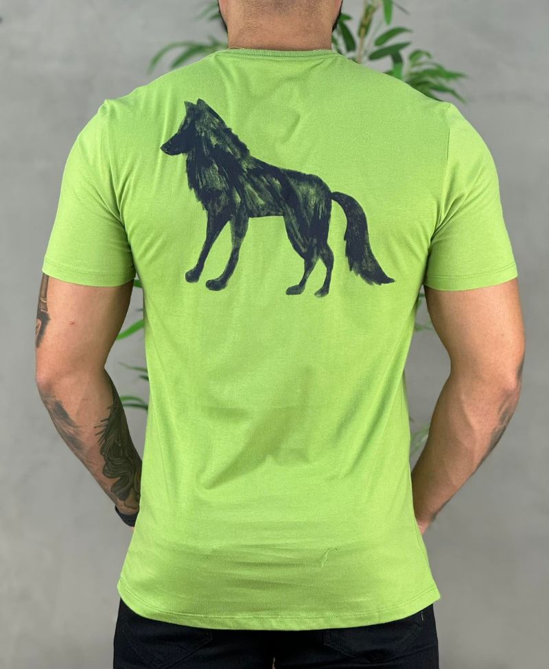 Camiseta Verde Hortelã Casual Masculina Lobo Costas - Acostamento
