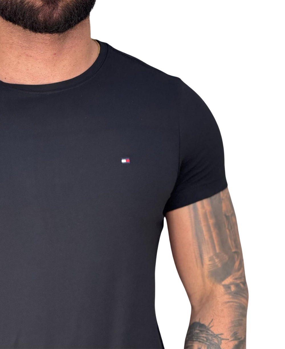 Camiseta Preta Masculina Clássic Logo Bordado - Tommy Hilfiger