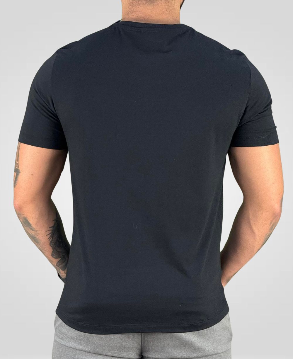 Camiseta Preta Masculina Logo Minimalista Superior - Calvin Klein