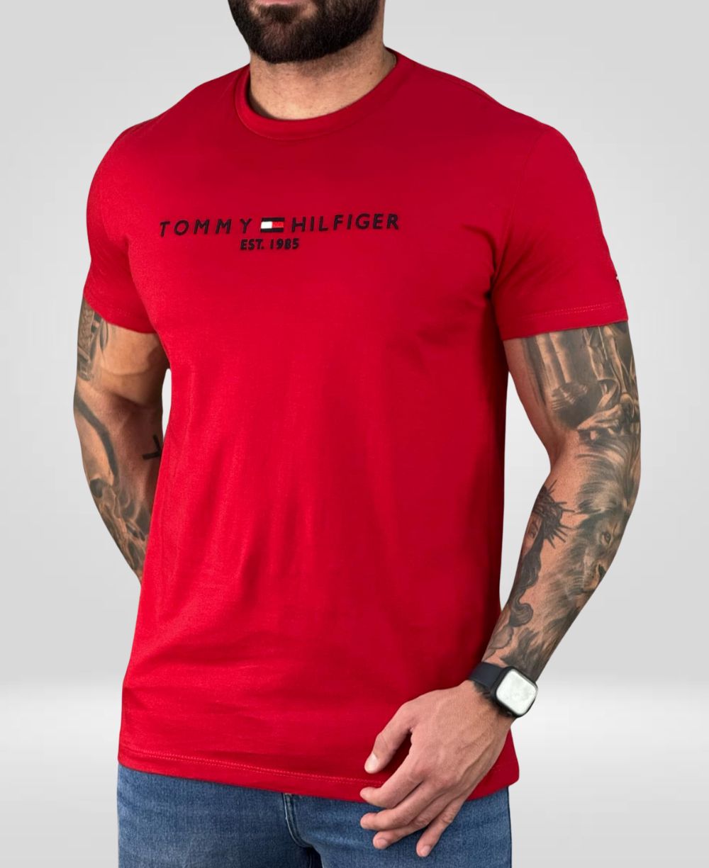 Camiseta Vermelha Masculina Est. 1985 - Tommy Hilfiger