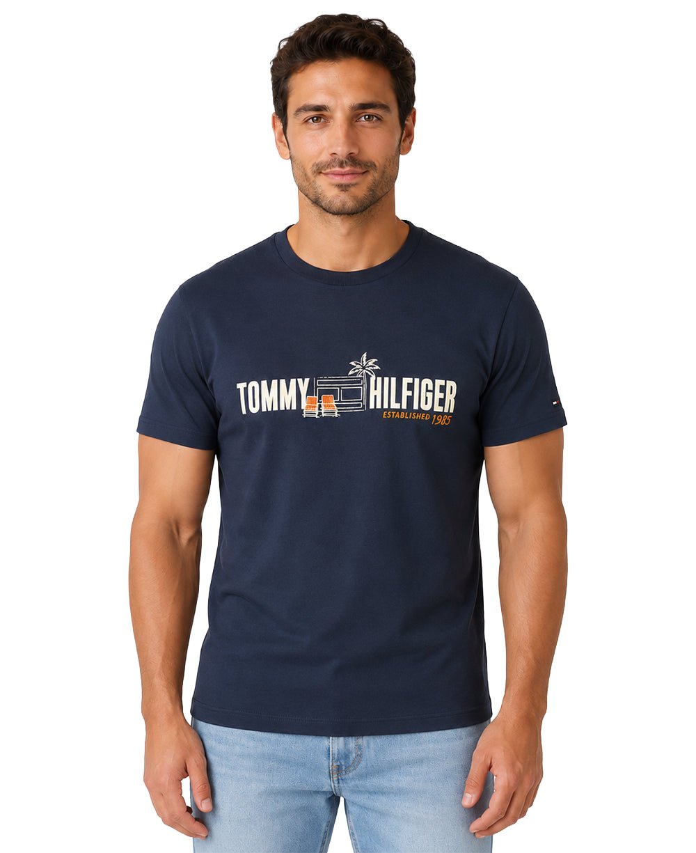 Camiseta Azul Marinho Masculina Established 1985 Estampada - Tommy Hilfiger