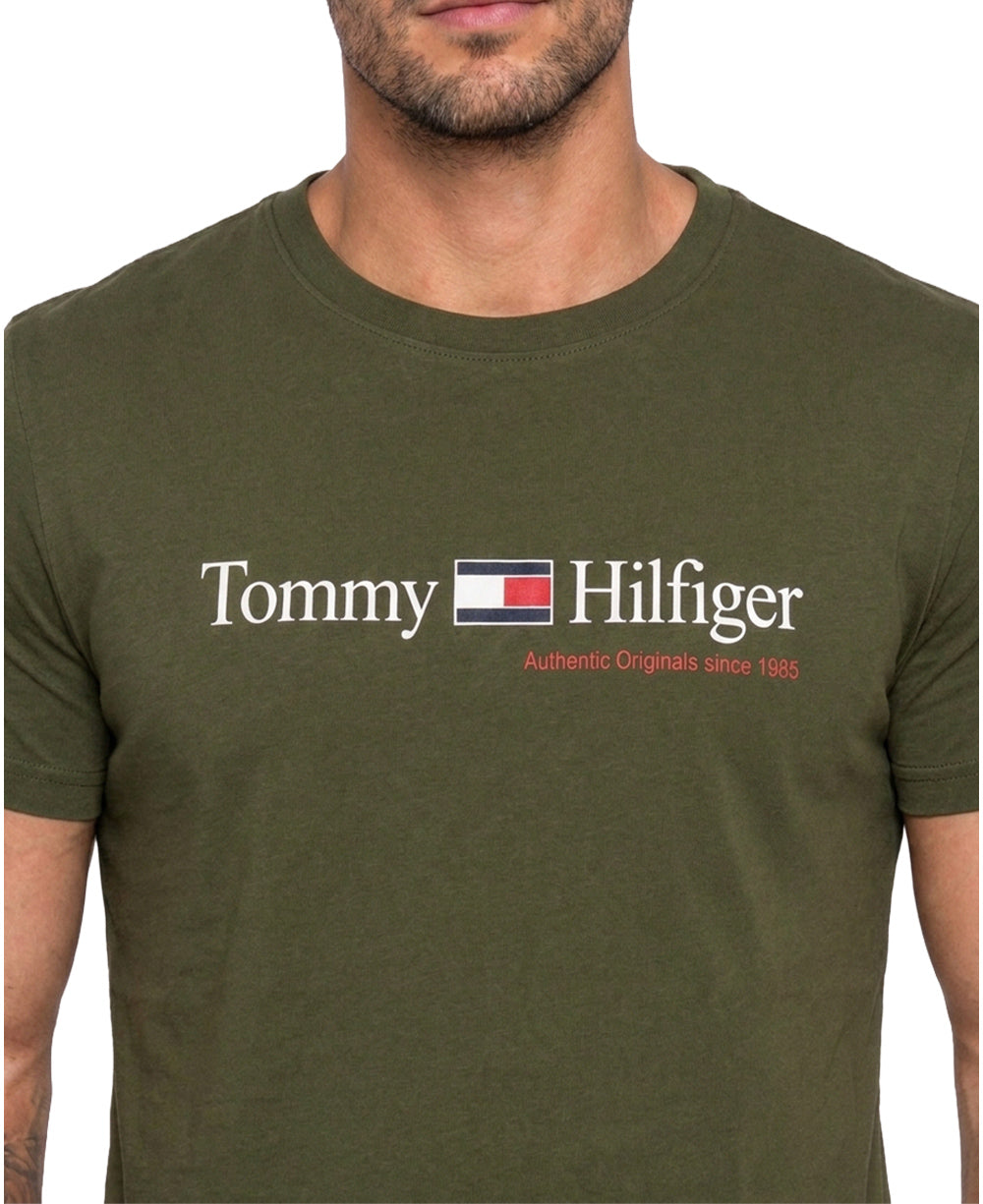 Camiseta Verde Musgo Masculina Authentic Originals 1985 - Tommy Hilfiger