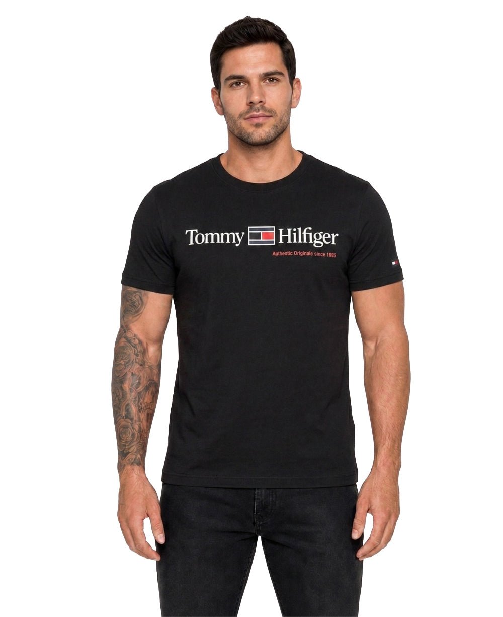 Camiseta Preta Masculina Authentic Originals 1985 - Tommy Hilfiger
