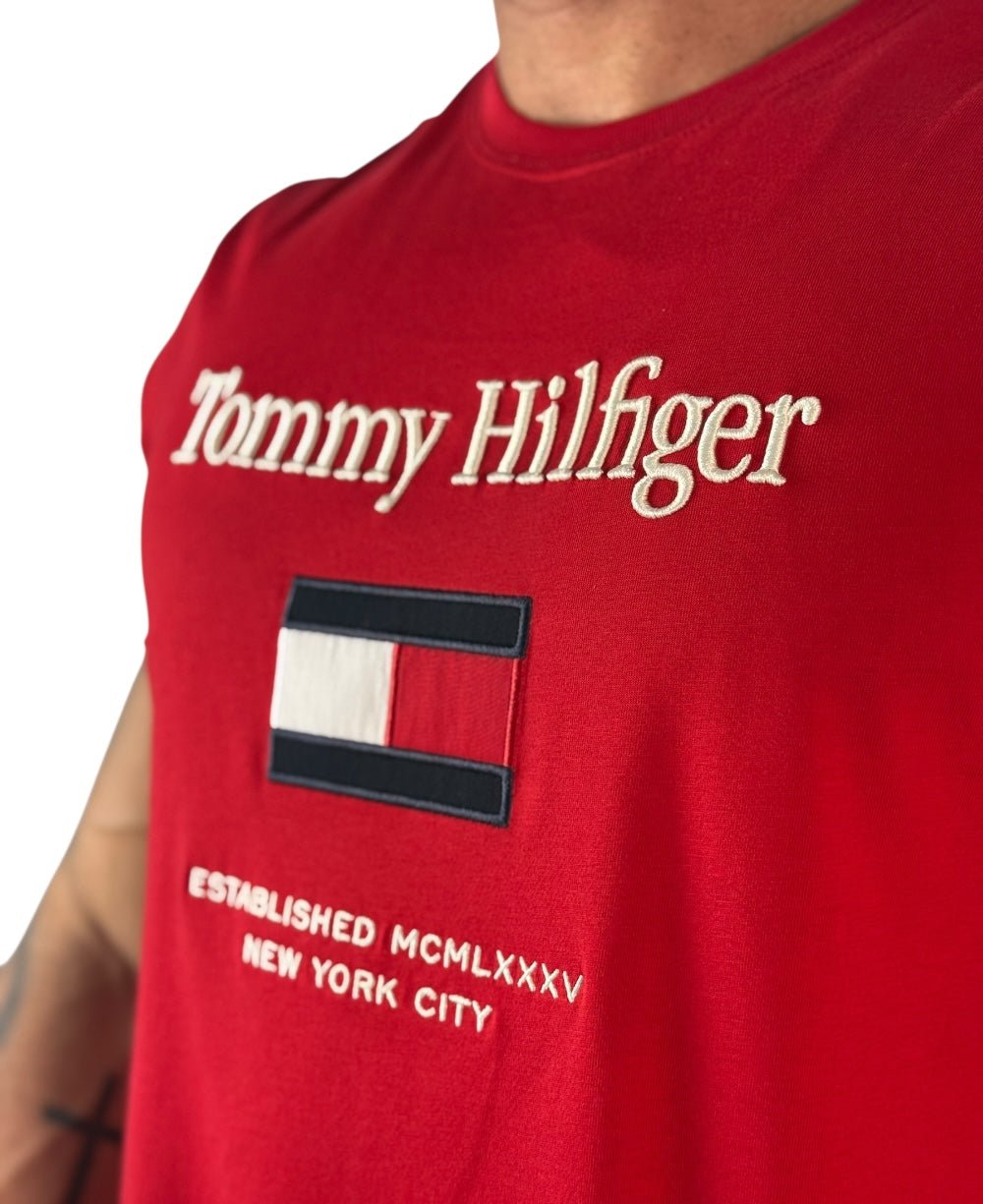 Camiseta Embro Flag Tee Vermelha - Tommy Hilfigier