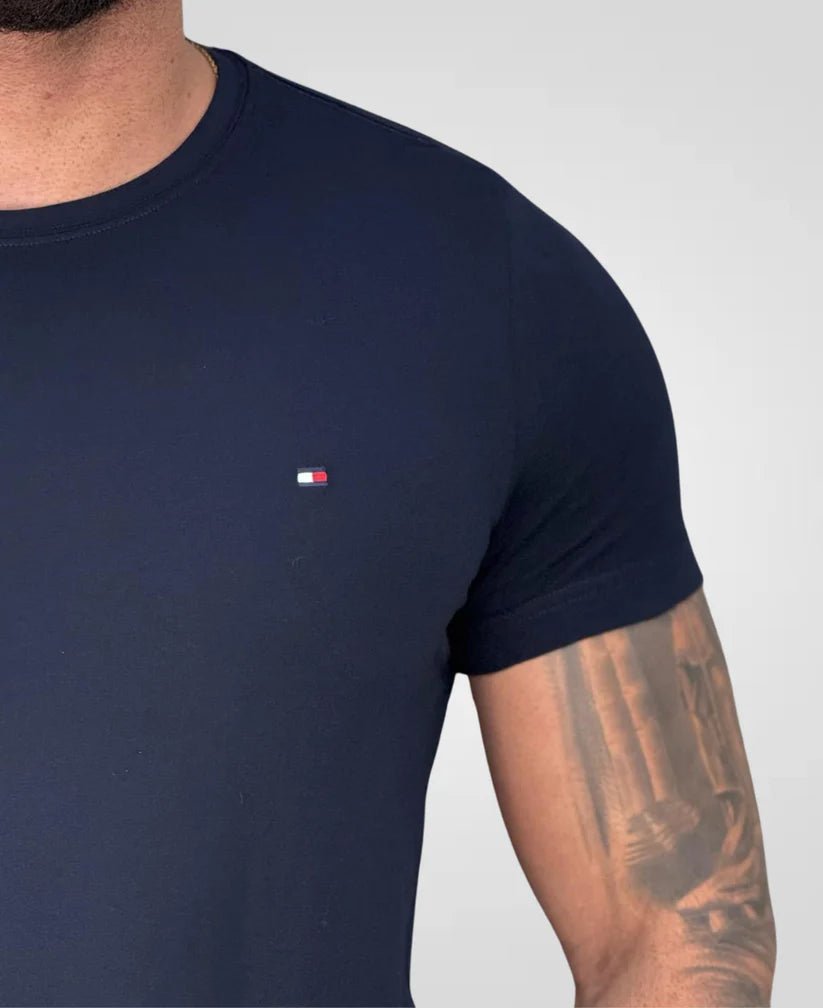 Kit 2 Camisetas Azul Marinho e Branco Masculino Pima - Tommy Hilfiger