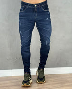 Calça Jeans Escura Masculina Sknny Com Detalhe De Rasgo  - Jay Jones