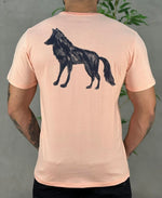 Camiseta Rosa Quartzo Casual Masculina Lobo Costas - Acostamento