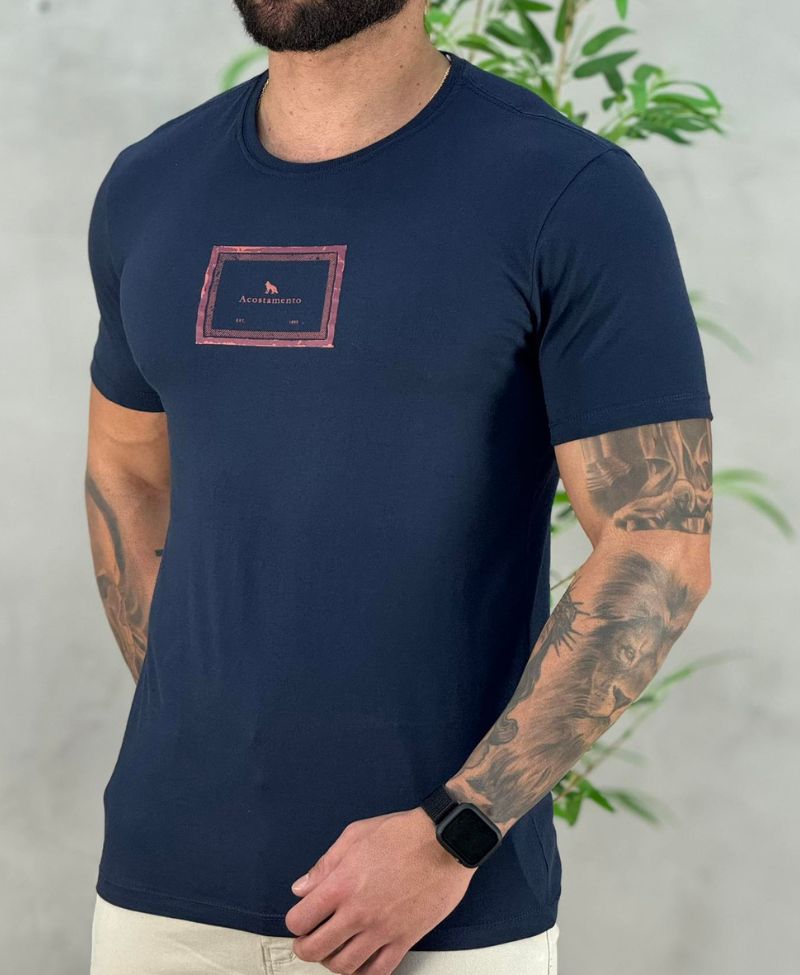 Camiseta Azul Marinho Casual Masculina React Wolf - Acostamento