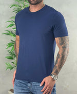 Camiseta Azul Marinho Masculina Basica - Forum