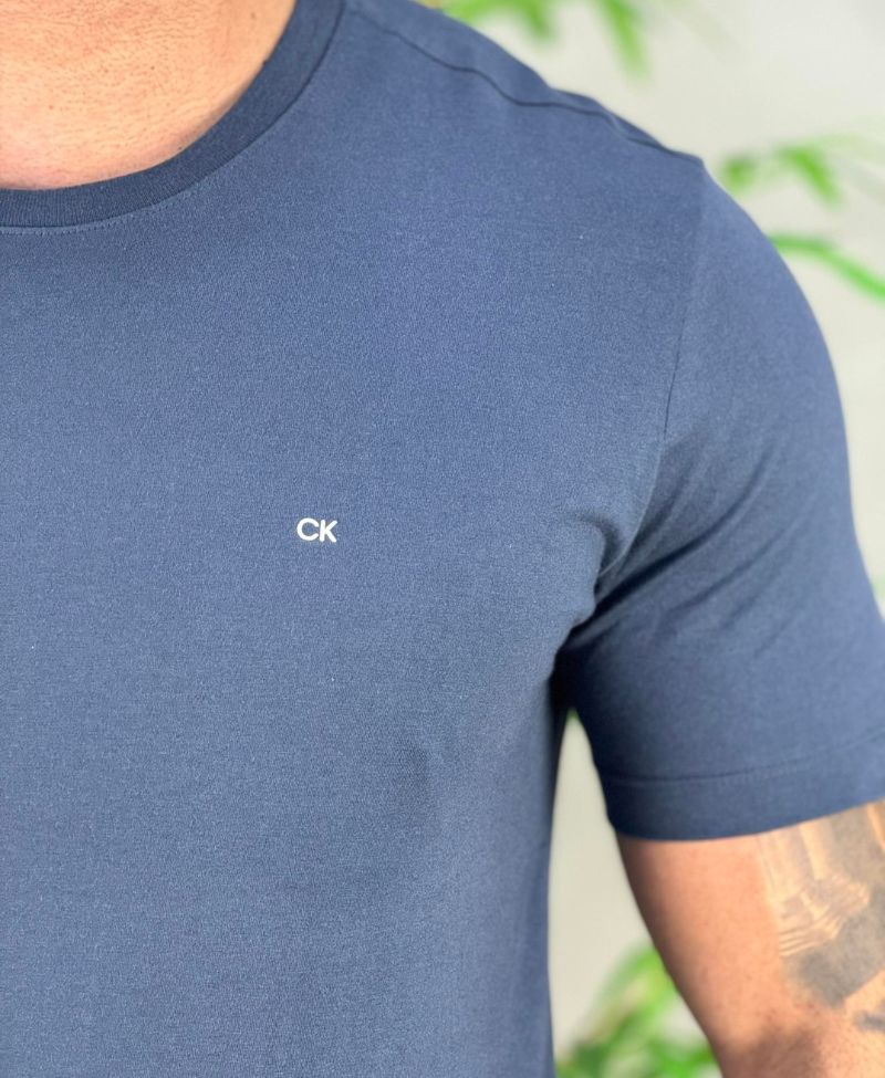 Camiseta Azul Marinho Masculina Com Logo Ck - Calvin Klein