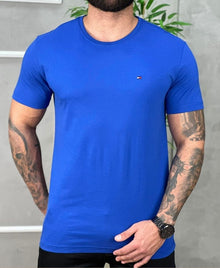 Camiseta Azul Bic Masculina Clássic Logo Bordado - Tommy Hilfiger
