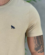 Camiseta Bege Casual Masculina Wolf - Acostamento