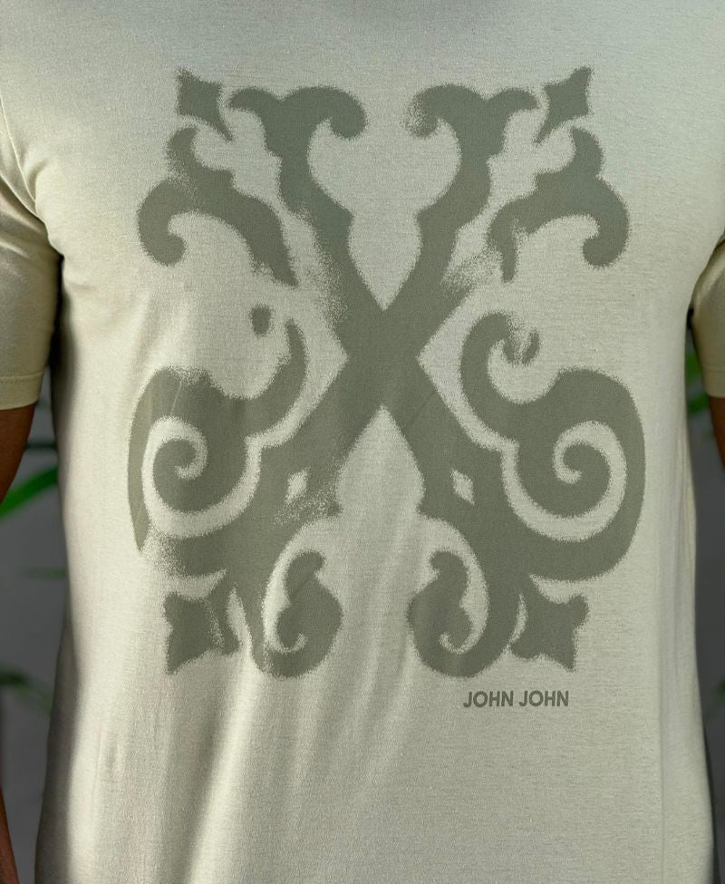Camiseta Bege Claro Masculina Brasão Shaded - John John