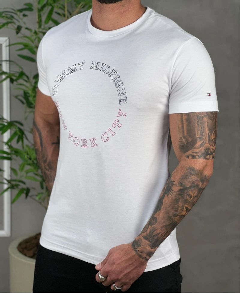 Camiseta Branca Masculina Com Logo Em Circulo No Peito - Tommy Hilfiger