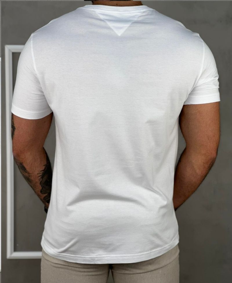 Camiseta Branca Masculina Com Logo No Peito - Tommy Hilfiger