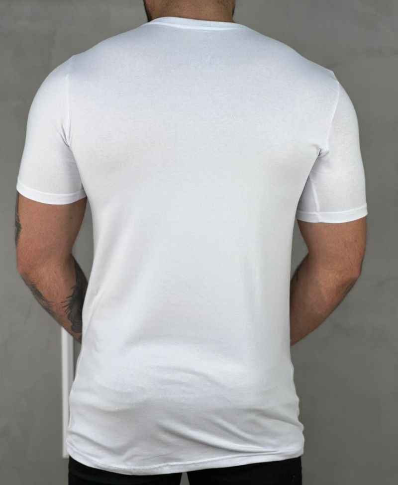 Camiseta Branca Masculina Com Relevo No Peito - Maravilla