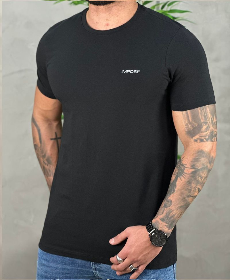 Camiseta Preta Masculina Com Relevo No Peito - Impose Trends