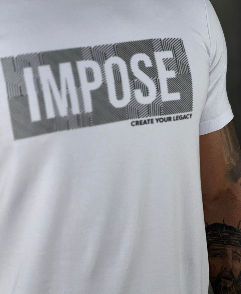 Camiseta Branca Masculina Com Logo No Peito - Impose Trends