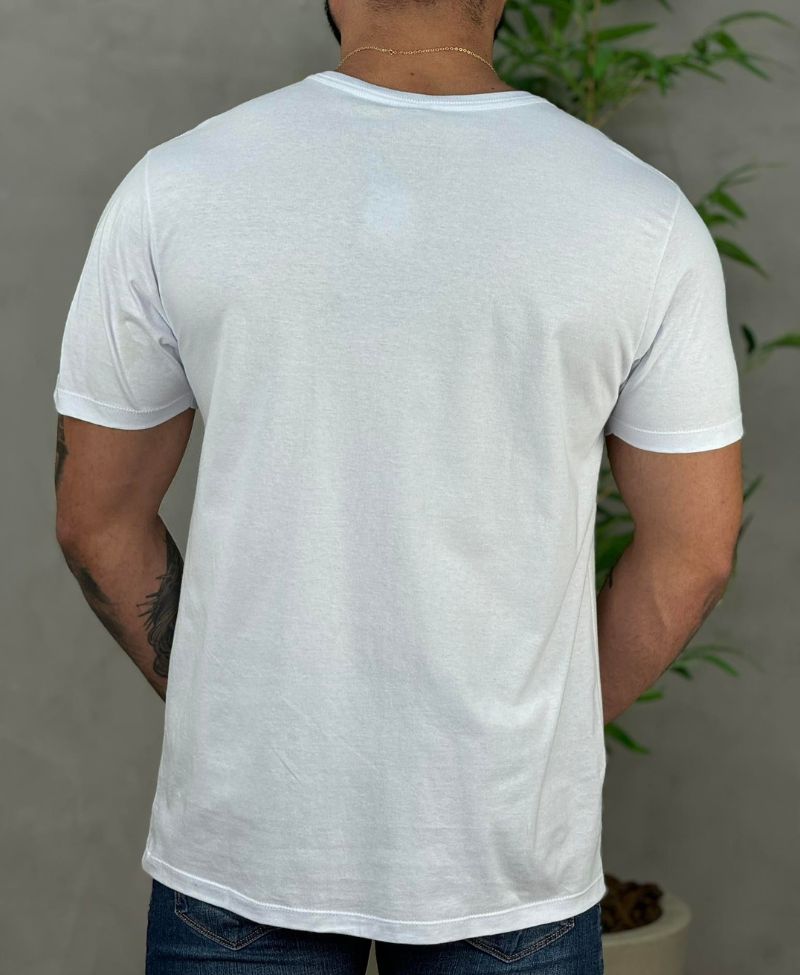 Camiseta Branco Masculina Com Relevo No Peito - John John