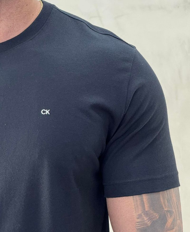 Camiseta Preta Masculina Básica Meia Malha - Calvin Klein