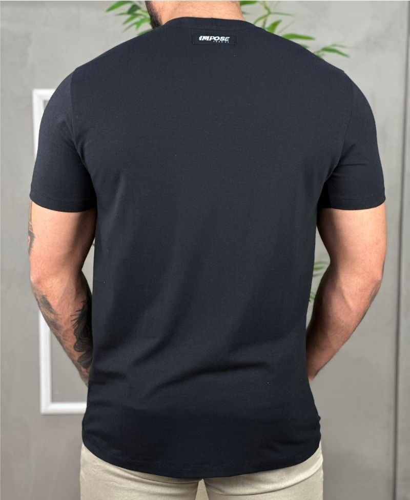 Camiseta Preta Masculina Com Strais No Peito - Impose Trends