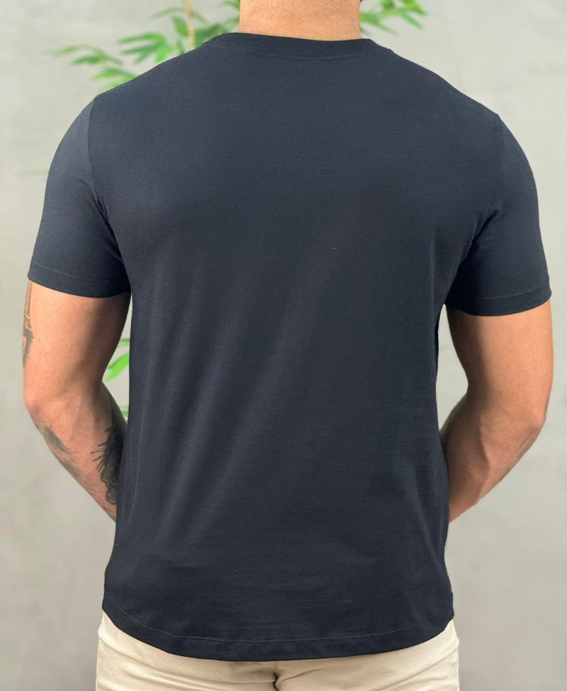 Camiseta Preta Masculina Embossing Slim - Calvin Klein