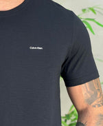 Camiseta Preta Masculina minimalist logo - Calvin Klein