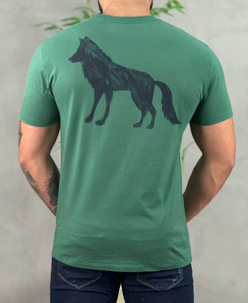 Camiseta Verde Nativo Casual Masculina Lobo Costas - Acostamento