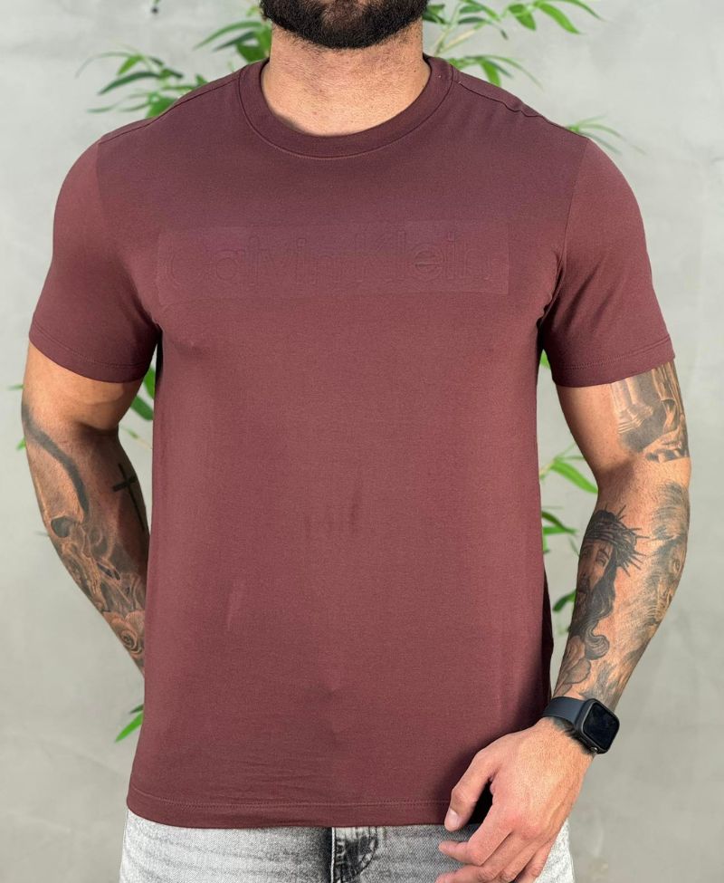 Camiseta Vinho Masculina Embossing Slim - Calvin Klein