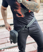 Shoulder Bag Preta Com Logo Da Marca em Metal - John John