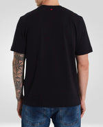 Camiseta Preta Masculina Embossed - Forum