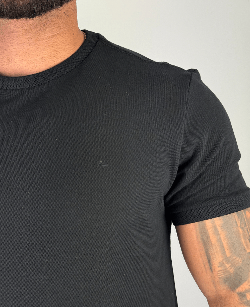 Camiseta Piquet Gola Textura Malha Regular Preto - Aramis