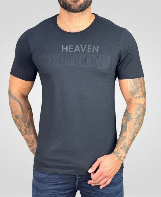 Camiseta Preta Masculina Com Relevo No Peito - John John