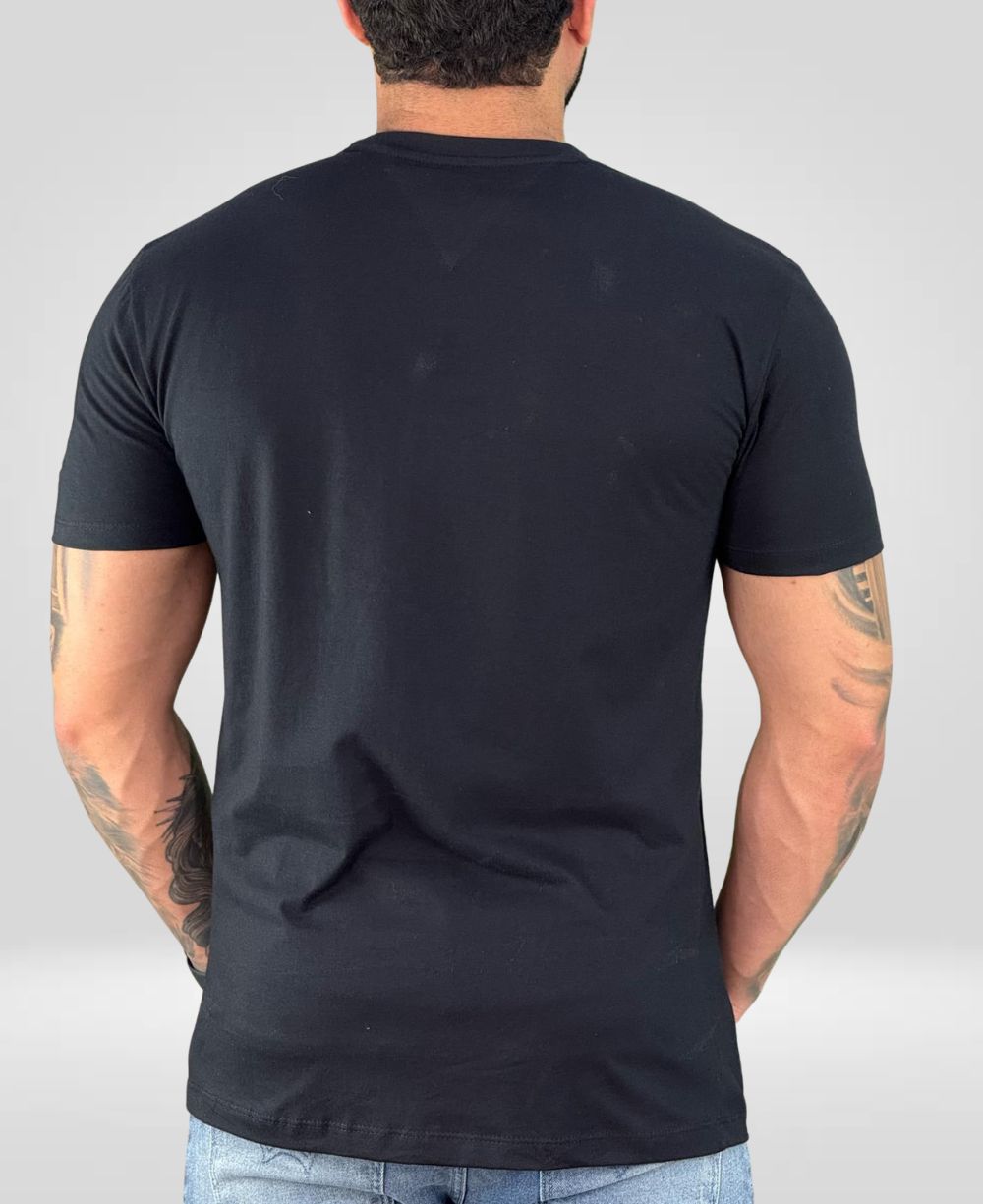 Camiseta Preta Masculina Est.1985 - Tommy Hilfiger