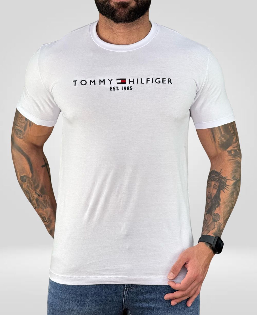 Camiseta Branca Masculina Est. 1985 - Tommy Hilfiger