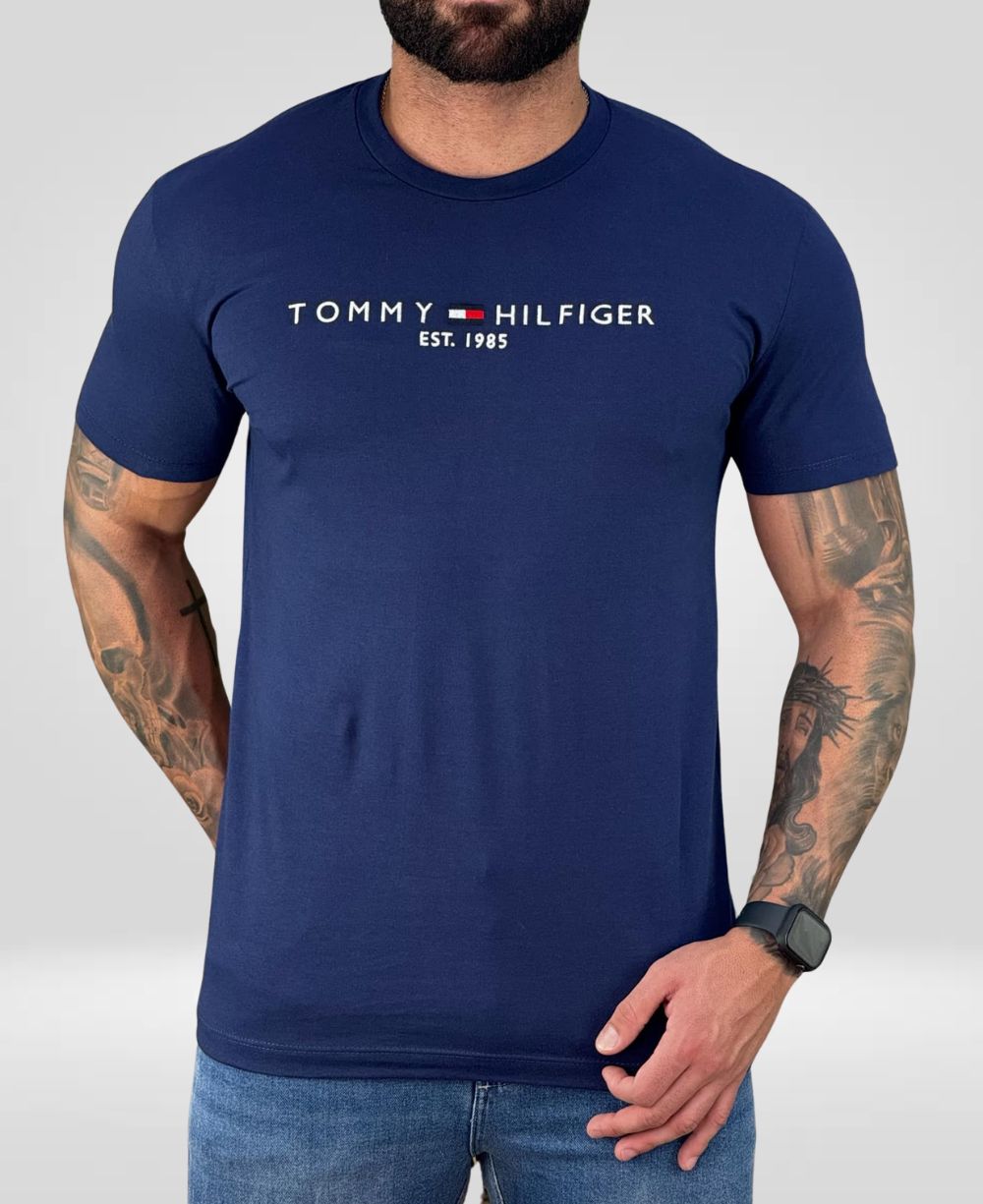 Camiseta Azul Marinho Masculina Est.1985 - Tommy Hilfiger