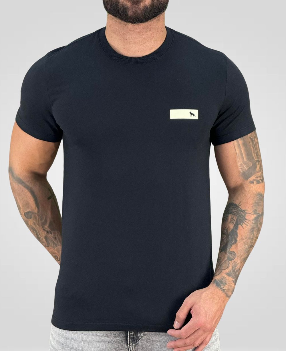 Camiseta Preta Casual Masculina Wolf Neon - Acostamento