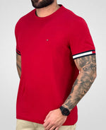 Camiseta Vermelha Piquet Detalhe Na Manga Masculina Regular Fit - Tommy Hilfiger