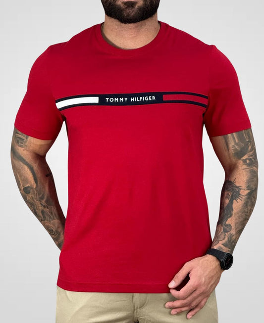 Camiseta Vermelha Painel Logo Bordado Masculina Regula Fit - Tommy Hilfiger