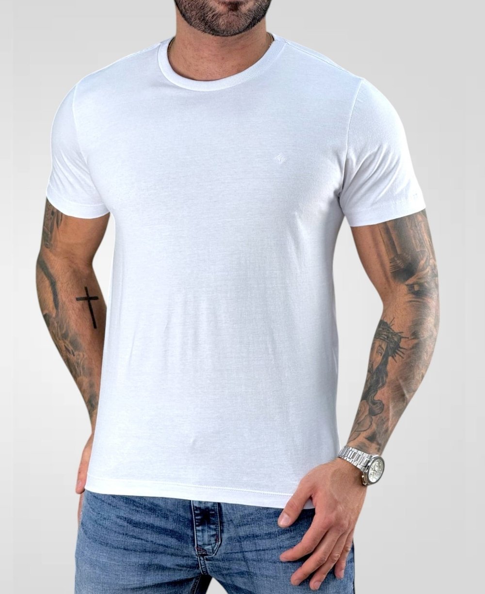 Camiseta Branca Masculina Basica - Forum