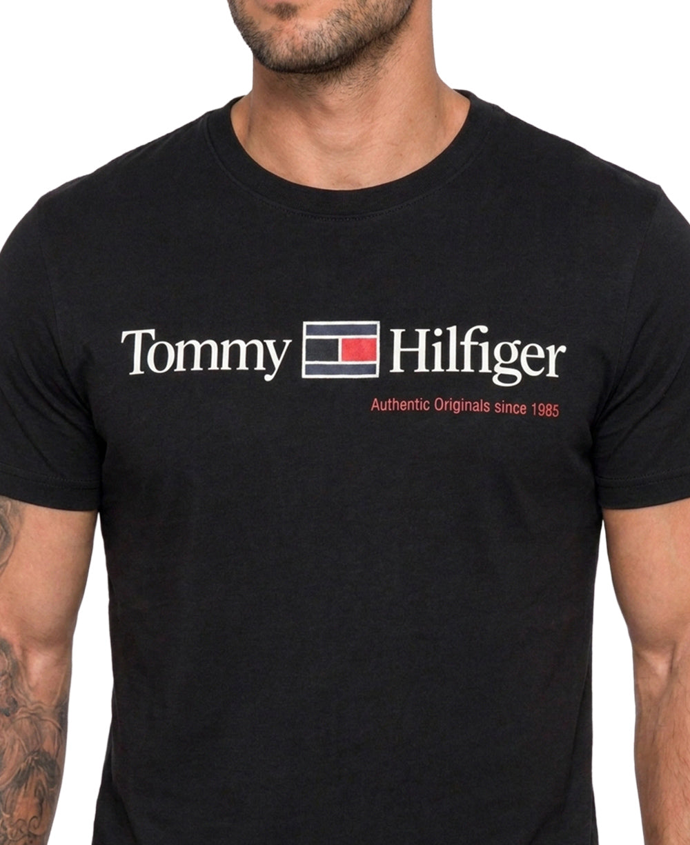 Camiseta Preta Masculina Authentic Originals 1985 - Tommy Hilfiger