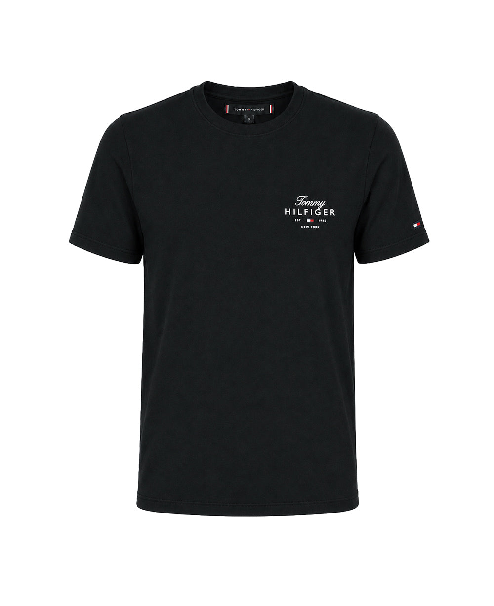 Camiseta Preta Masculina Est. 1985 New York - Tommy Hilfiger