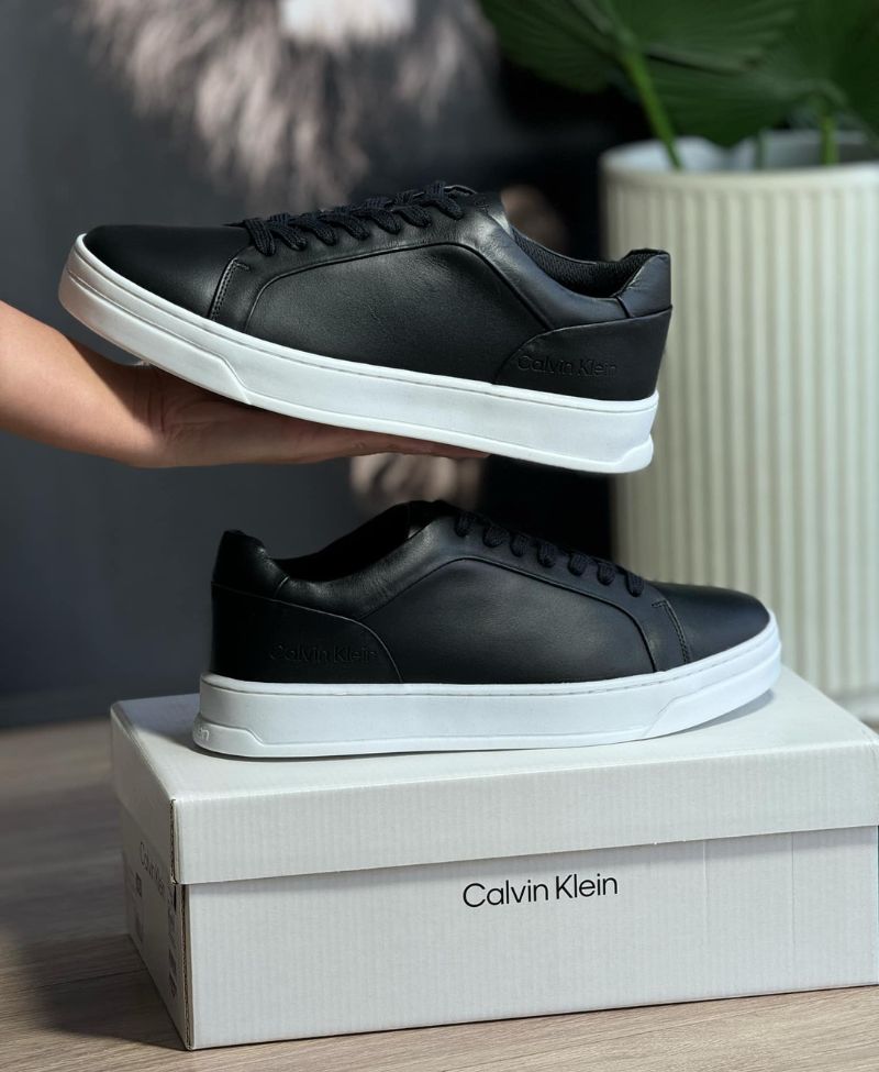 Tênis Preto Masculino De Couro Cano Baixo - Calvin Klein