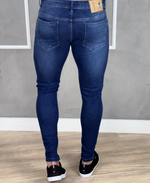 Calça Jeans Escura Masculina Com Rasgo e Escrita em Bordado - Jay Jones